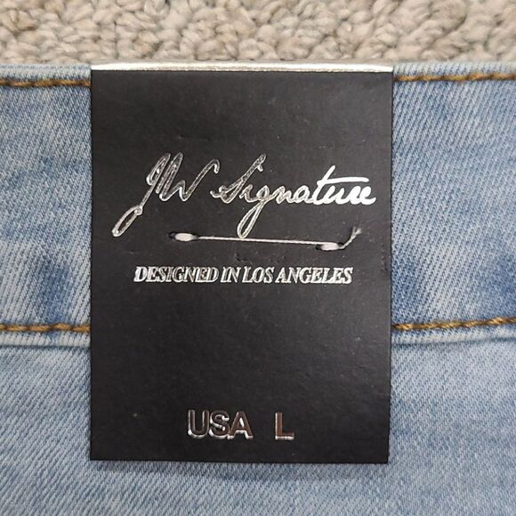 JW Signature distressed booty shorts - Picture 5 of 6